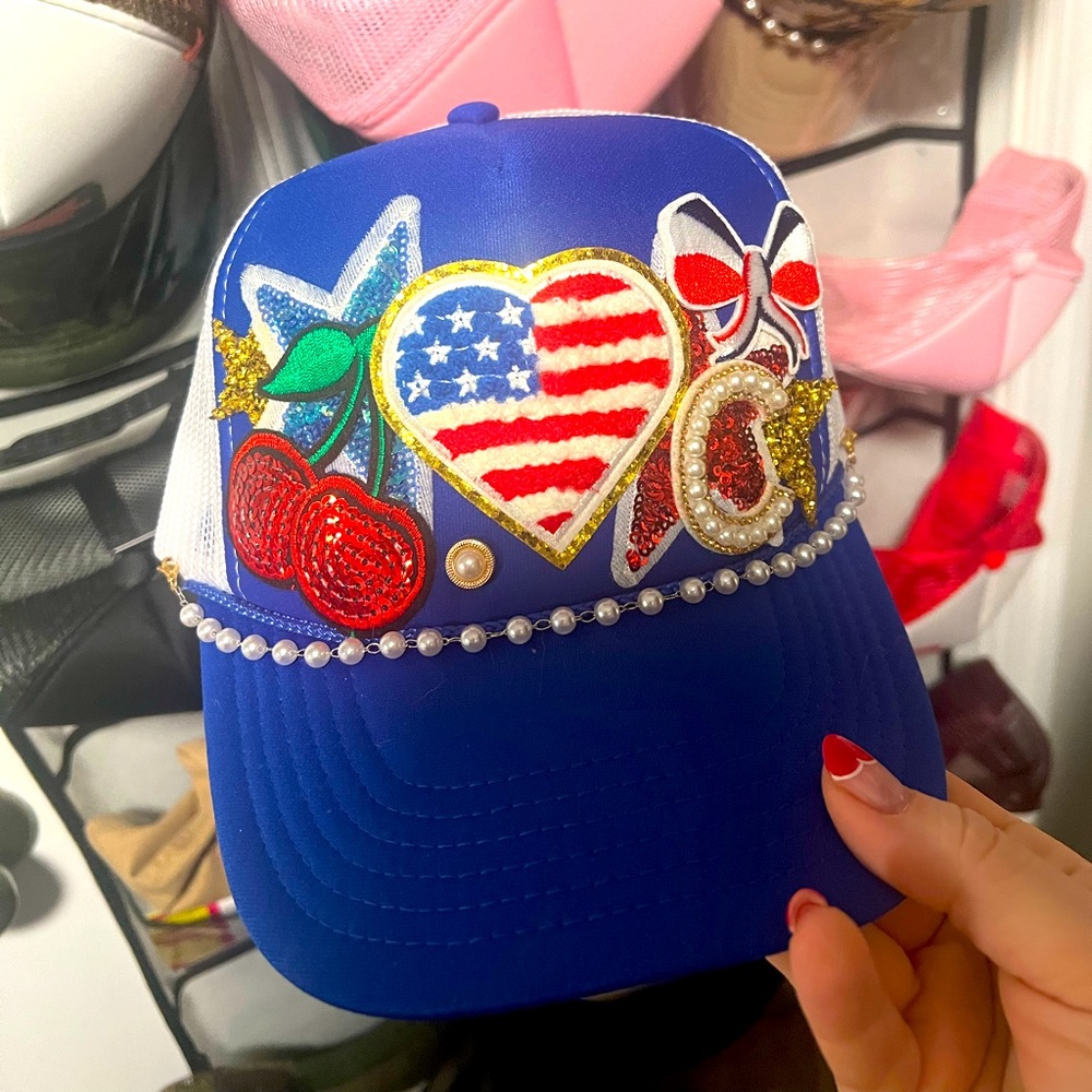 USA theme trucker hat
